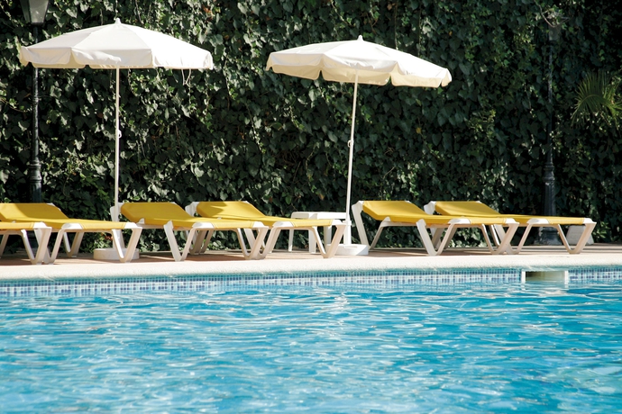 Imagen de la piscina del Hotel Vista Odín. Foto 13