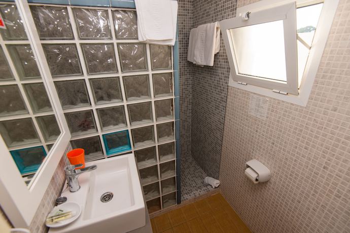 Imagen de la habitación del Hotel Vista Sol. Foto 3