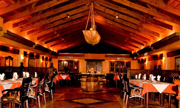 Imagen del bar/restaurante del Hotel Vista Sol Punta Cana Beach Resort and Spa - All Inclusive. Foto 4