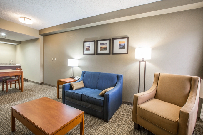 Imagen de los interiores del Hotel Vista Suites Near Island and Leconte Convention Center. Foto 13