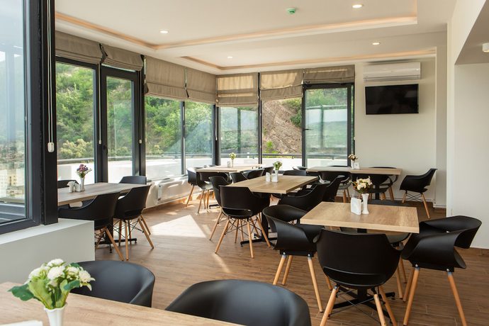 Imagen del bar/restaurante del Hotel Vista, Tbilisi. Foto 2