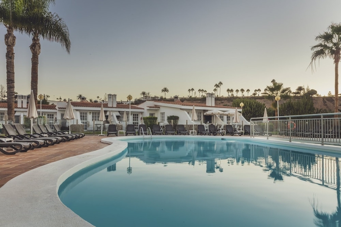 Imagen de la piscina del Hotel Vista Verde. Foto 14