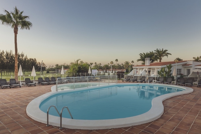 Imagen de la piscina del Hotel Vista Verde. Foto 16