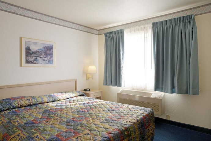 Imagen de la habitación del Hotel Vista Yosemite Inn Oakhurst. Foto 9