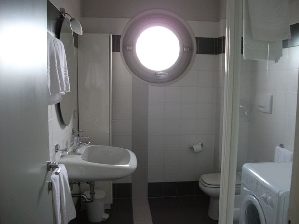 Imagen de la habitación del Hotel Vista and Residence. Foto 9