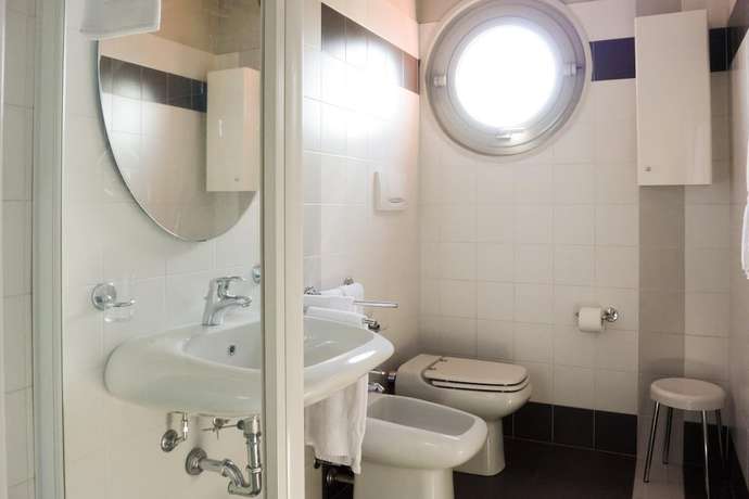 Imagen de la habitación del Hotel Vista and Residence. Foto 16