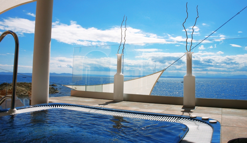 Imagen de los exteriores del Hotel Vistabella. Foto 11