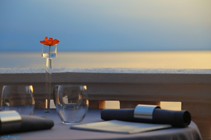 Imagen del bar/restaurante del Hotel Vistabella, Roses. Foto 2