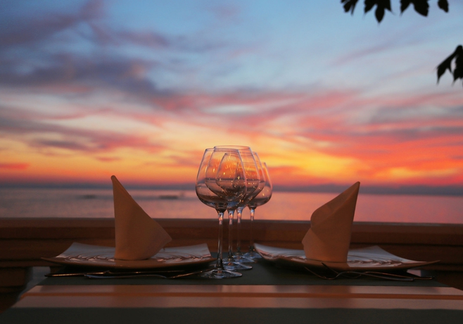 Imagen del bar/restaurante del Hotel Vistabella, Roses. Foto 5