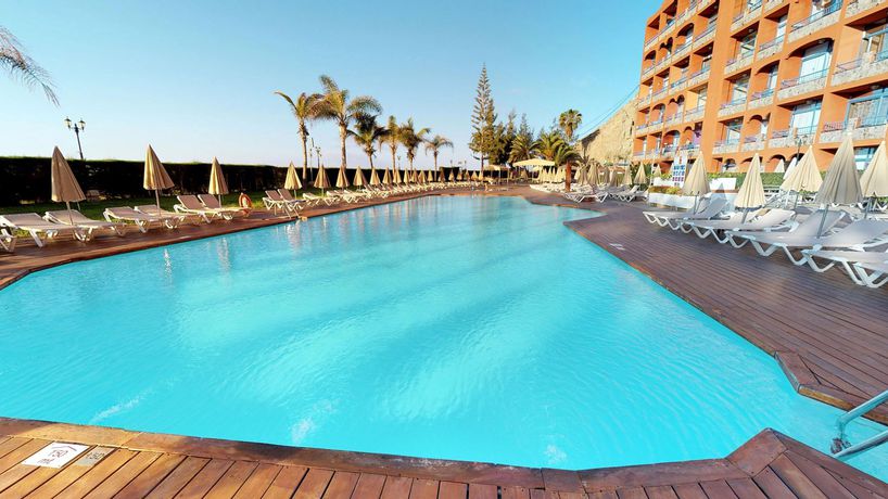 Imagen de la piscina del Hotel Vistaflor Cura Marina. Foto 8