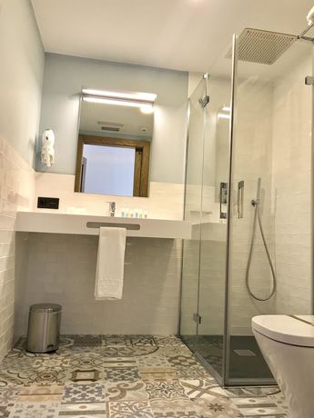 Imagen de la habitación del Hotel Vistalegre. Foto 17