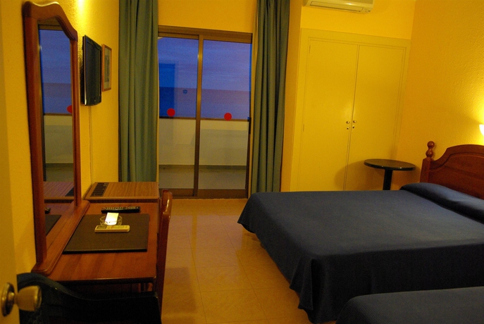 Imagen de la habitación del Hotel Vistamar, L'Hospitalet de l'Infant. Foto 8