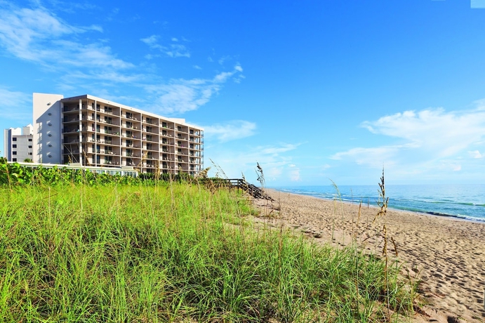 Imagen de los exteriores del Hotel Vistana Beach Club. Foto 14