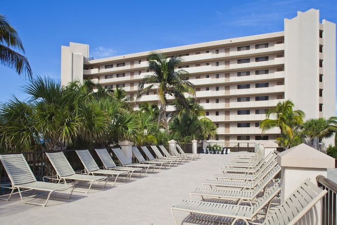 Imagen de los exteriores del Hotel Vistana Beach Club. Foto 15