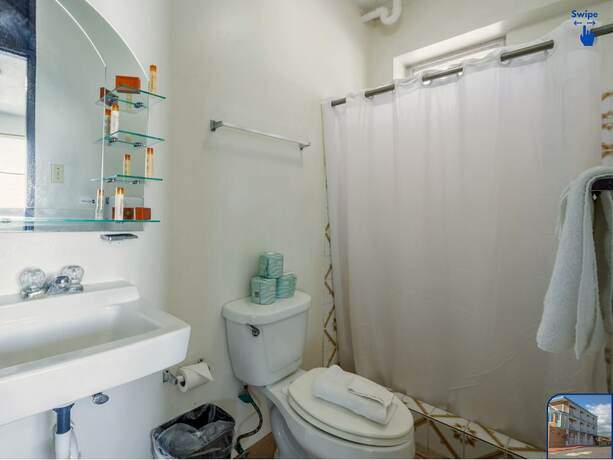 Imagen general del Hotel Vistas de la Bahia. Foto 7