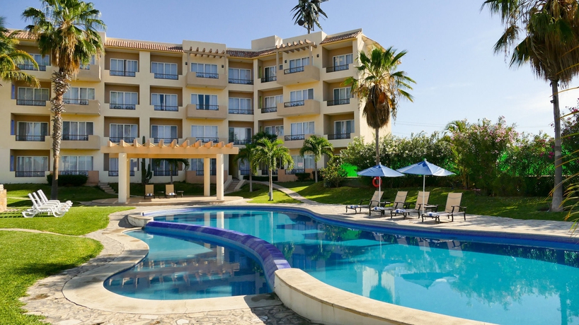Imagen de la piscina del Hotel Vistazul Suites & Spa Cabo San Lucas. Foto 16