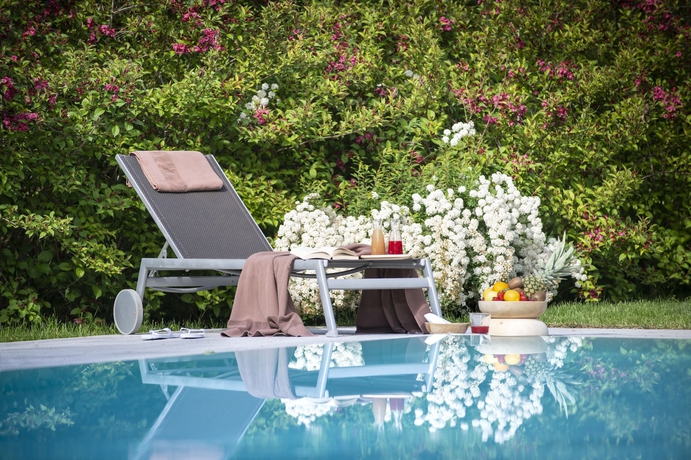 Imagen de la piscina del Hotel Vital Flora. Foto 18