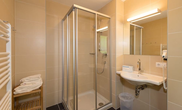 Imagen de la habitación del Hotel Vitaler Landauerhof. Foto 8