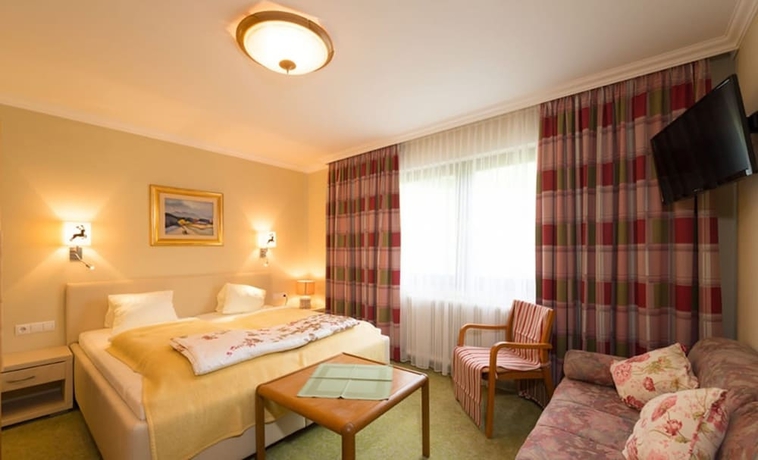 Imagen de la habitación del Hotel Vitaler Landauerhof. Foto 10