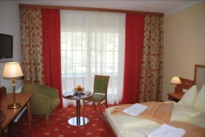 Imagen de la habitación del Hotel Vitaler Landauerhof. Foto 12