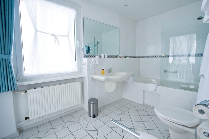 Imagen de la habitación del Hotel Vitalhotel Sonneneck. Foto 14