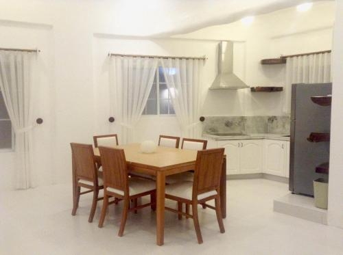 Imagen de la habitación del Hotel Vitalis Villas. Foto 6