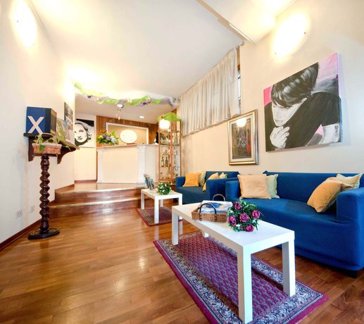 Imagen de los interiores del Hotel Viterbo Inn. Foto 16