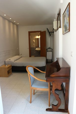 Imagen de la habitación del Hotel Viterbo Inn. Foto 12