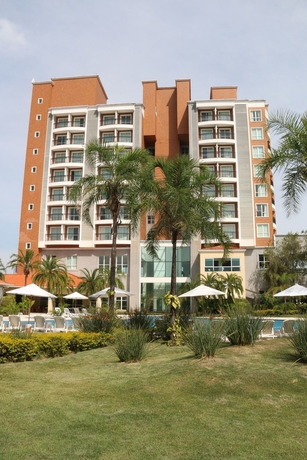 Imagen de los exteriores del Hotel Vit&oacute;ria Convention Indaiatuba. Foto 8