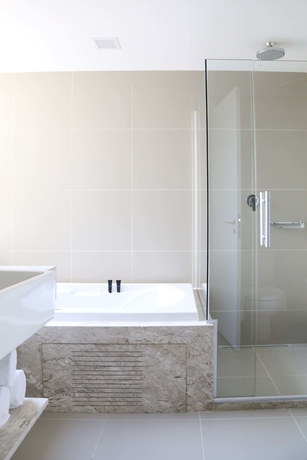 Imagen de la habitación del Hotel Vit&oacute;ria Convention Paul&iacute;nia. Foto 4