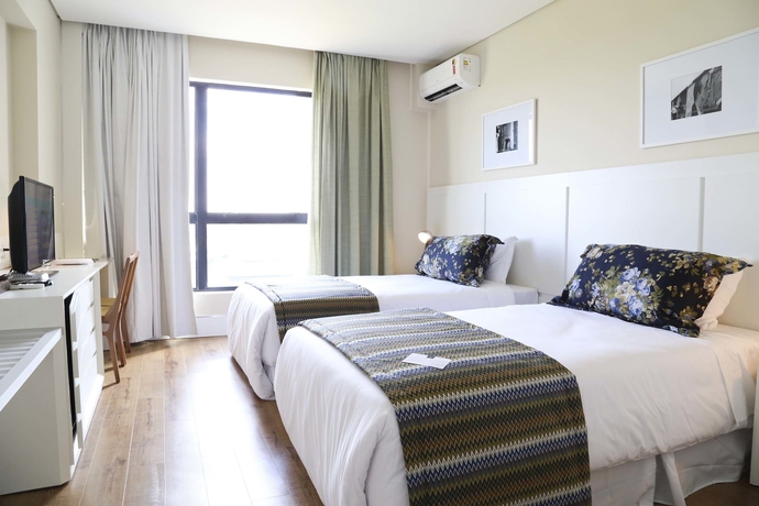 Imagen de la habitación del Hotel Vit&oacute;ria Convention Paul&iacute;nia. Foto 7