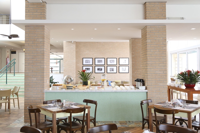 Imagen del bar/restaurante del Hotel Vitória Express Dom Pedro. Foto 7