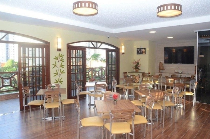 Imagen del bar/restaurante del Hotel Vit&oacute;ria Praia. Foto 5