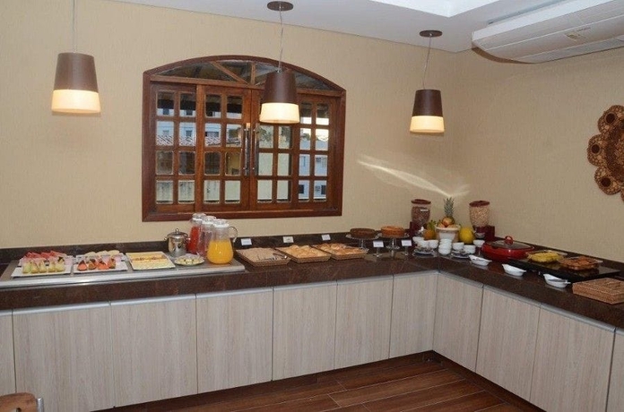 Imagen del bar/restaurante del Hotel Vit&oacute;ria Praia. Foto 6