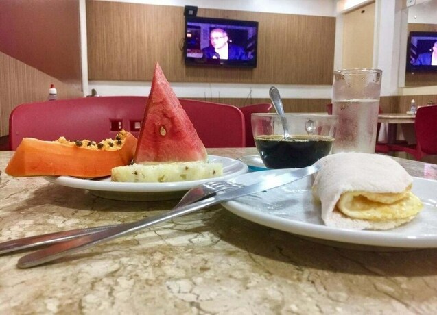 Imagen del bar/restaurante del Hotel Vitoria, Sobral. Foto 20