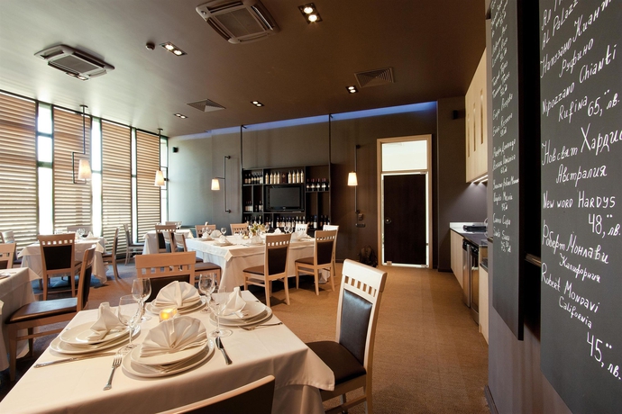 Imagen del bar/restaurante del Hotel Vitosha Park. Foto 6