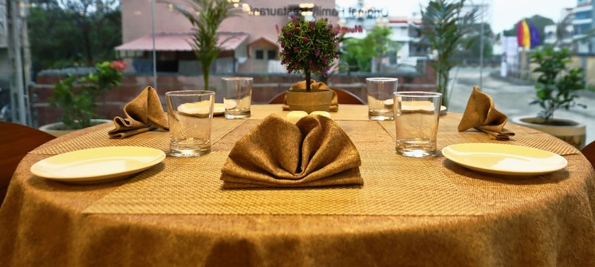 Imagen del bar/restaurante del Hotel Vits Devbhumi, Dwarka. Foto 2