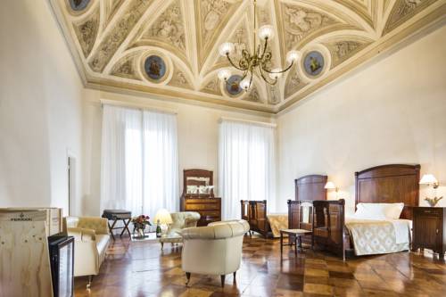 Imagen de la habitación del Hotel Vittoria, Faenza. Foto 11