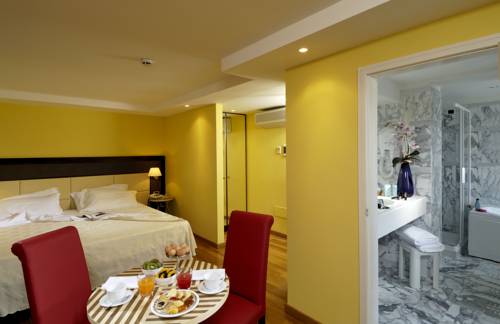 Imagen de la habitación del Hotel Vittoria, Faenza. Foto 13