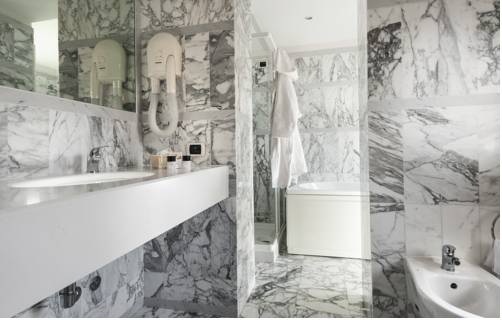 Imagen de la habitación del Hotel Vittoria, Faenza. Foto 16