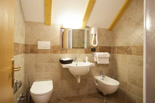 Imagen de la habitación del Hotel Vittoria, Folgaria. Foto 6