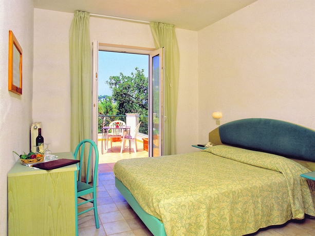 Imagen de la habitación del Hotel Vittoria, Ischia. Foto 3