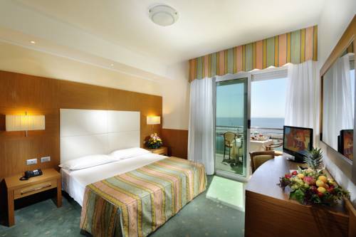 Imagen de la habitación del Hotel Vittoria, Lignano Sabbiadoro. Foto 6