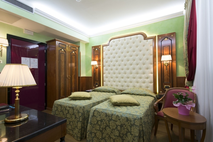 Imagen de la habitación del Hotel Vittoria, Milán. Foto 7