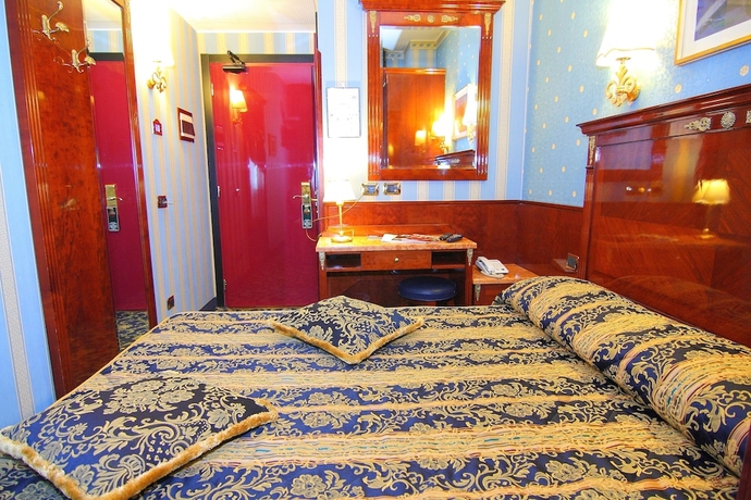 Imagen de la habitación del Hotel Vittoria, Milán. Foto 10