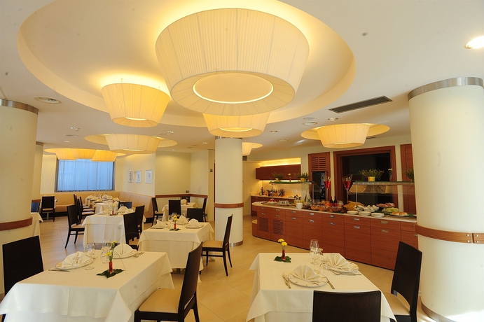 Imagen del bar/restaurante del Hotel Vittoria, San Giovanni Rotondo. Foto 4