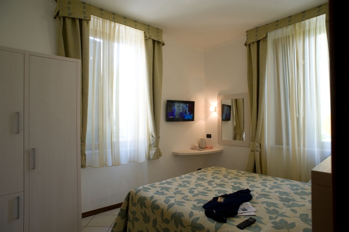 Imagen de la habitación del Hotel Vittoria, Viareggio. Foto 4