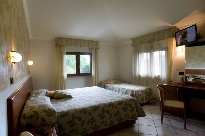 Imagen de la habitación del Hotel Vittoria, Viareggio. Foto 5