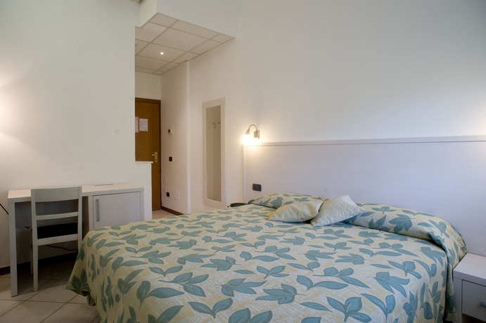 Imagen de la habitación del Hotel Vittoria, Viareggio. Foto 14