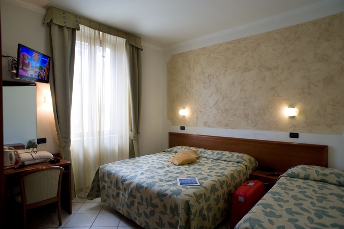 Imagen de la habitación del Hotel Vittoria, Viareggio. Foto 15
